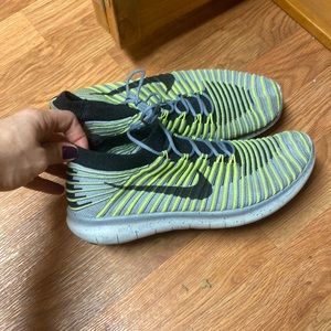 Nike free rn motion running knit sneakers